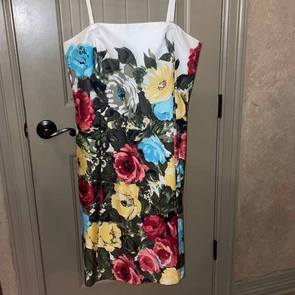 Ann Taylor Loft White with Floral Design Strapless Dress with detachable straps